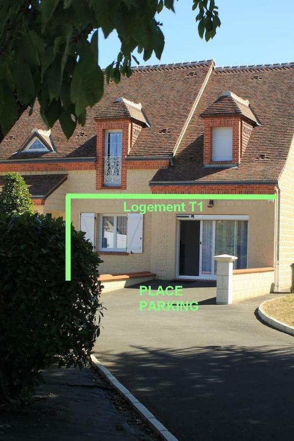 Logement Entre Chambord Et Le Zoo De Beauval Apartment Contres  Ngoại thất bức ảnh